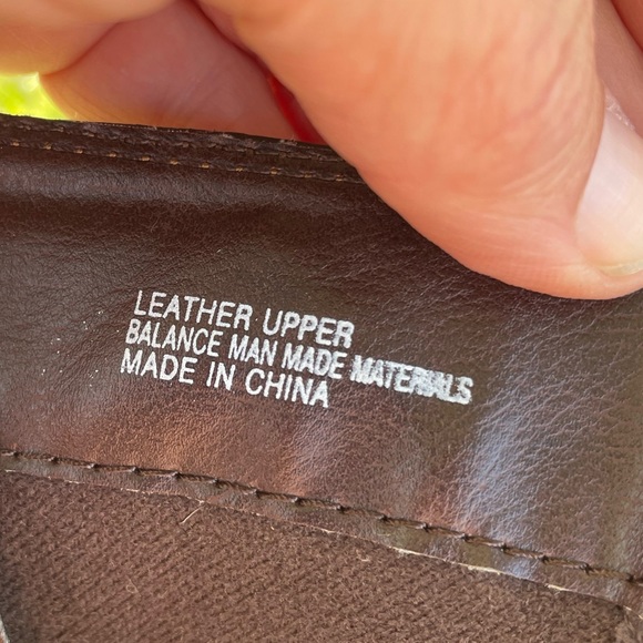 B.O.C women’s brown pebbles leather boots. Size 8 - Picture 5 of 7